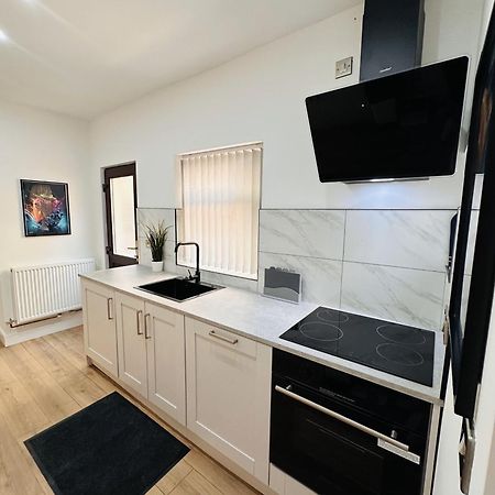 R4 Luxury Studio En-Suite Room In Harborne Lane By Queen Elizabeth Hospital Birmingam Exterior foto