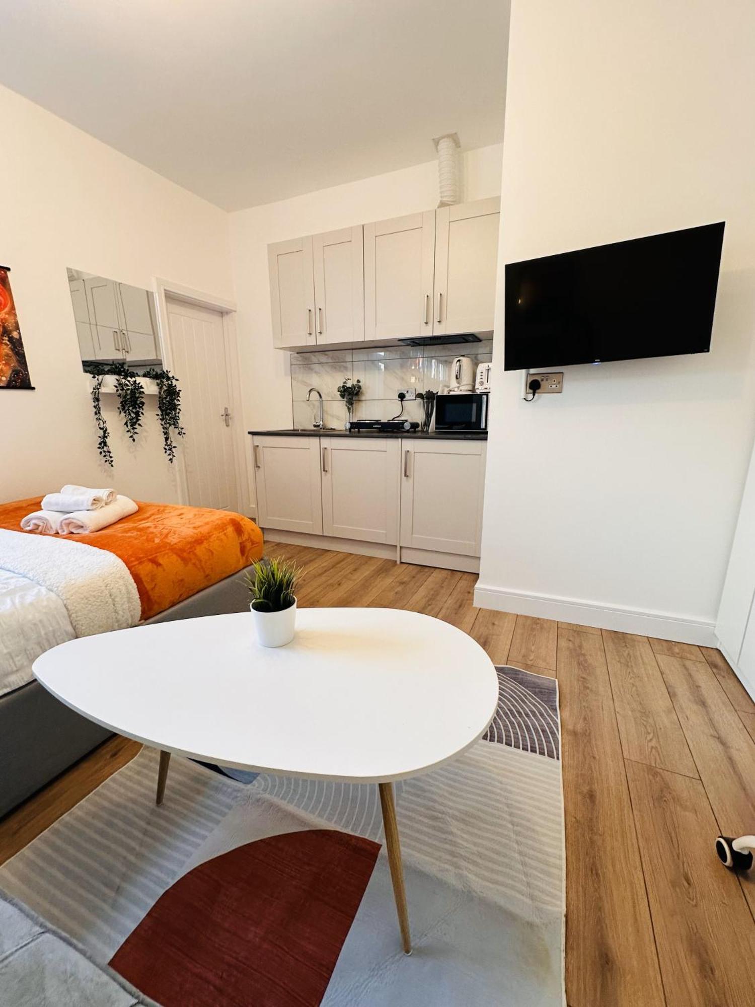 R4 Luxury Studio En-Suite Room In Harborne Lane By Queen Elizabeth Hospital Birmingam Exterior foto